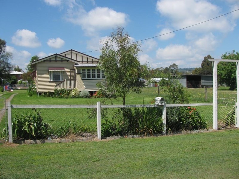 47 South Street, Crows Nest QLD 4355