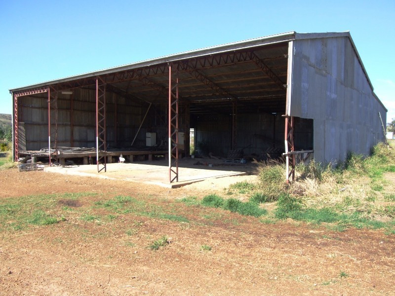 476 Mt Sylvia Road, Upper Tenthill QLD 4343