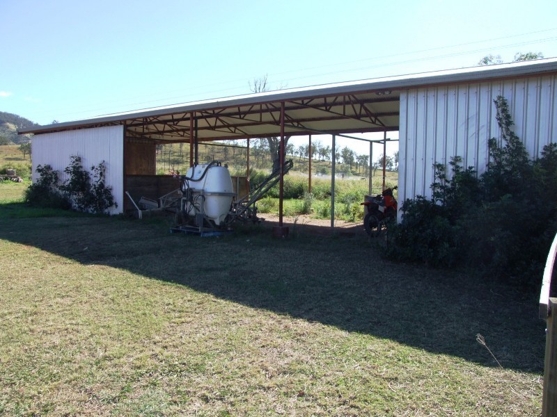 476 Mt Sylvia Road, Upper Tenthill QLD 4343