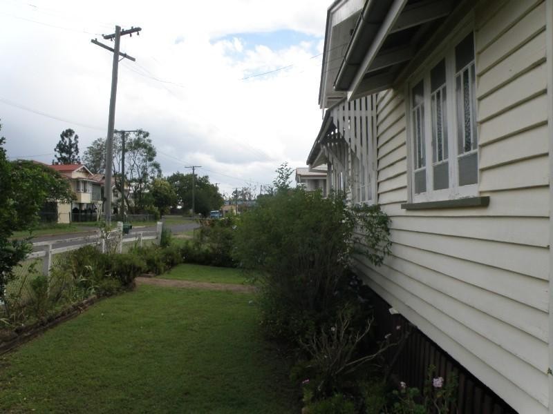 9 Wiggins Street, Gatton QLD 4343
