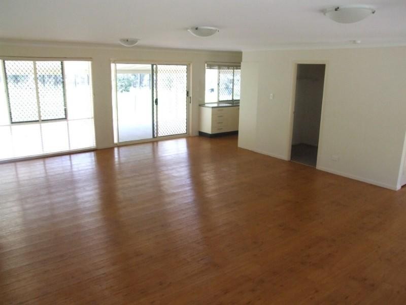 Kensington Grove QLD 4341