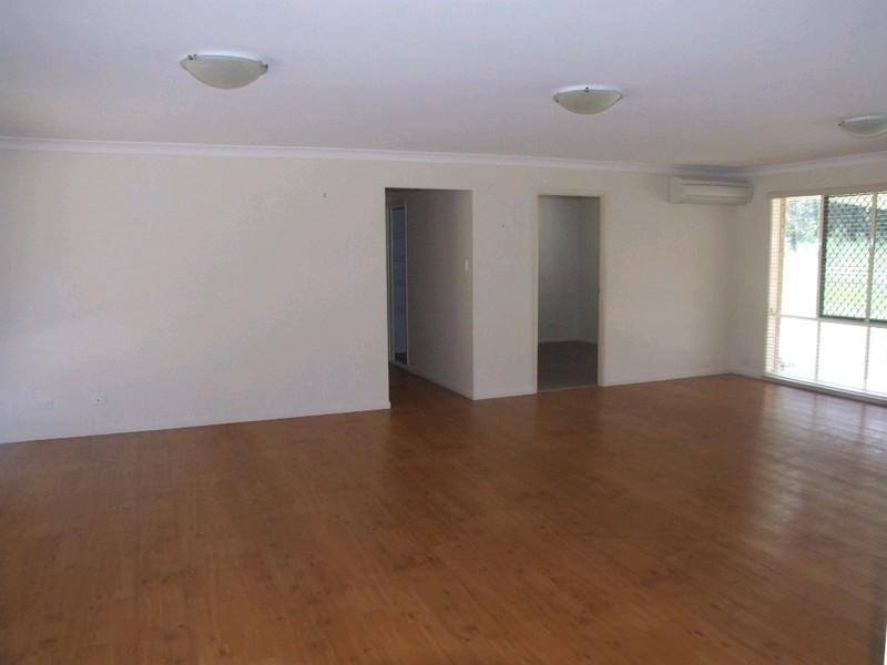 Kensington Grove QLD 4341