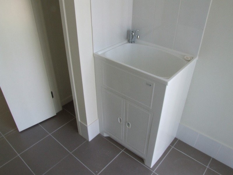 Adare QLD 4343