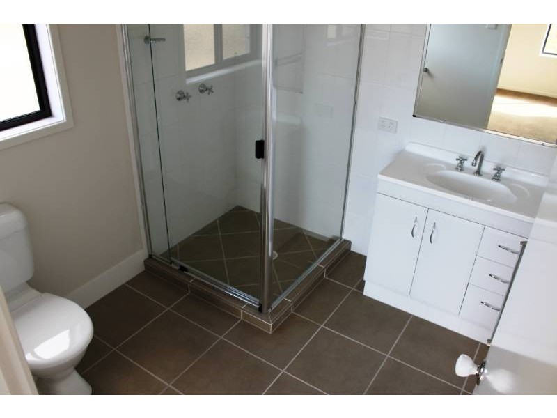 11 Railway Street, Grantham QLD 4347