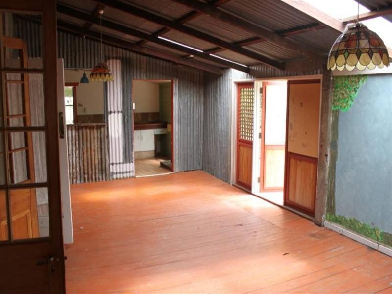 2 Harris Street, Grantham QLD 4347