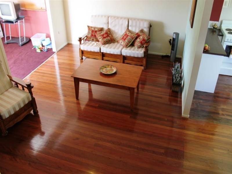 7 Douglas Avenue, Laidley QLD 4341