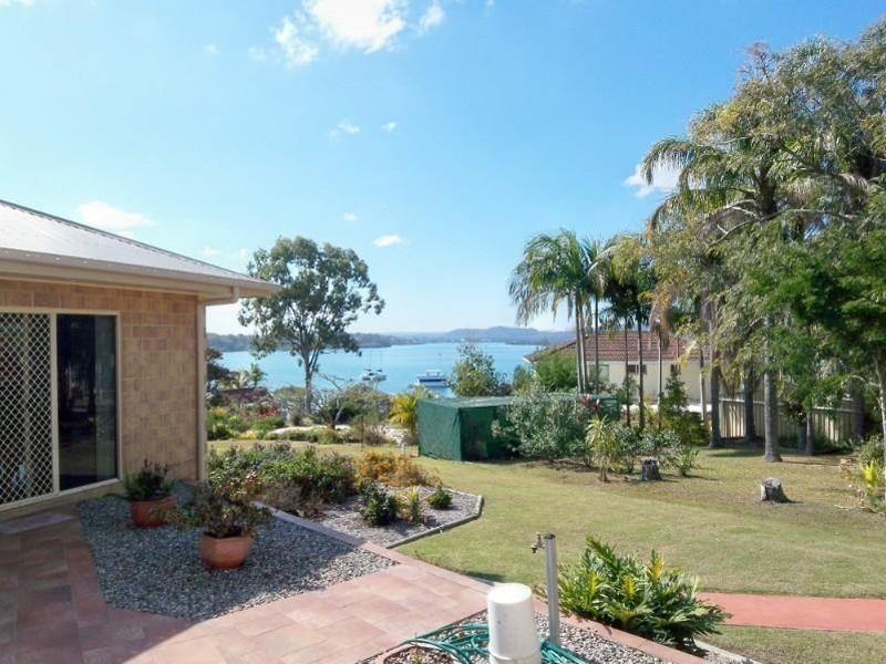 5 Jasper Street, Russell Island QLD 4184