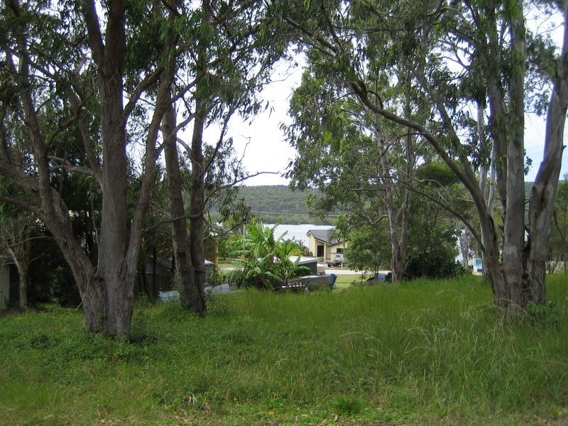 25 Scenic Drive, Russell Island QLD 4184