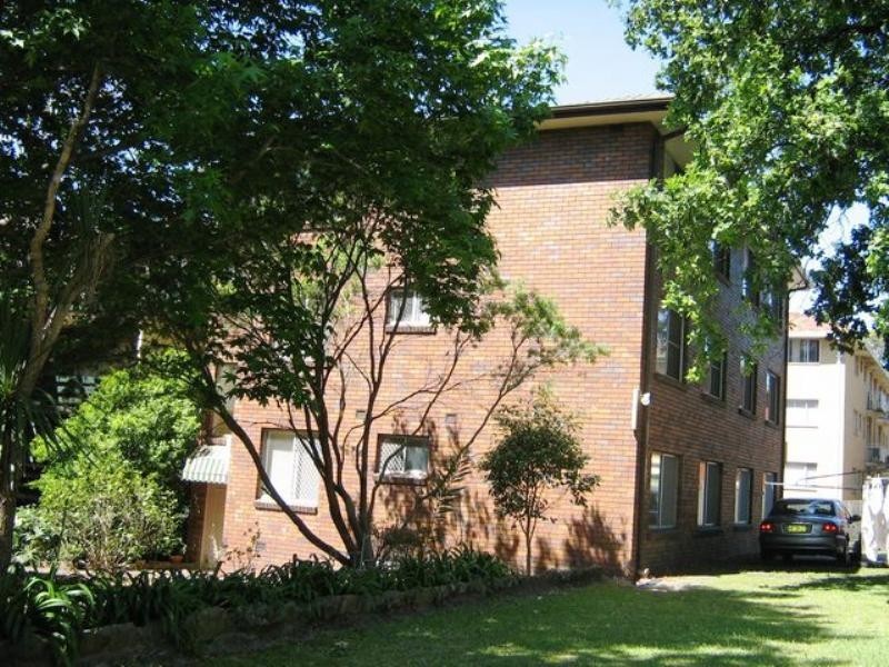 2/11A Cambridge Street, Gladesville NSW 2111