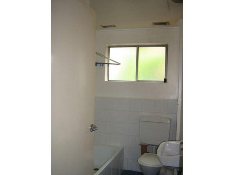 2/11A Cambridge Street, Gladesville NSW 2111