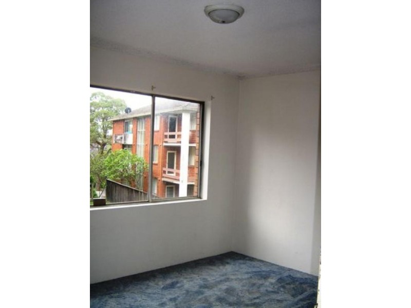 2/11A Cambridge Street, Gladesville NSW 2111