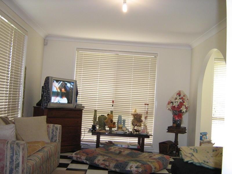 7 Province Street, Abbotsbury NSW 2176