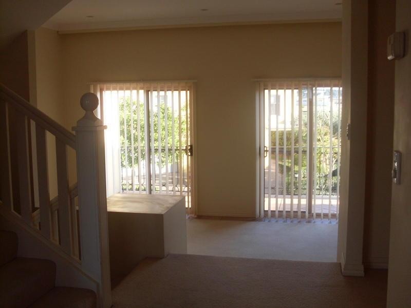 4/14 Pendraat Parade, Hope Island QLD 4212