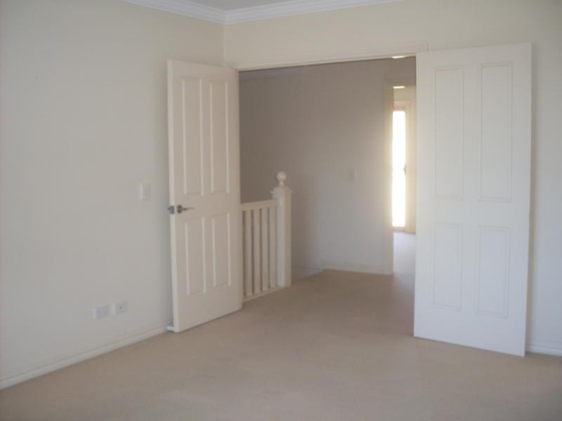 4/14 Pendraat Parade, Hope Island QLD 4212