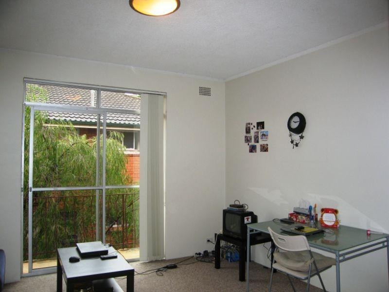 8/10 Bank Street, Meadowbank NSW 2114