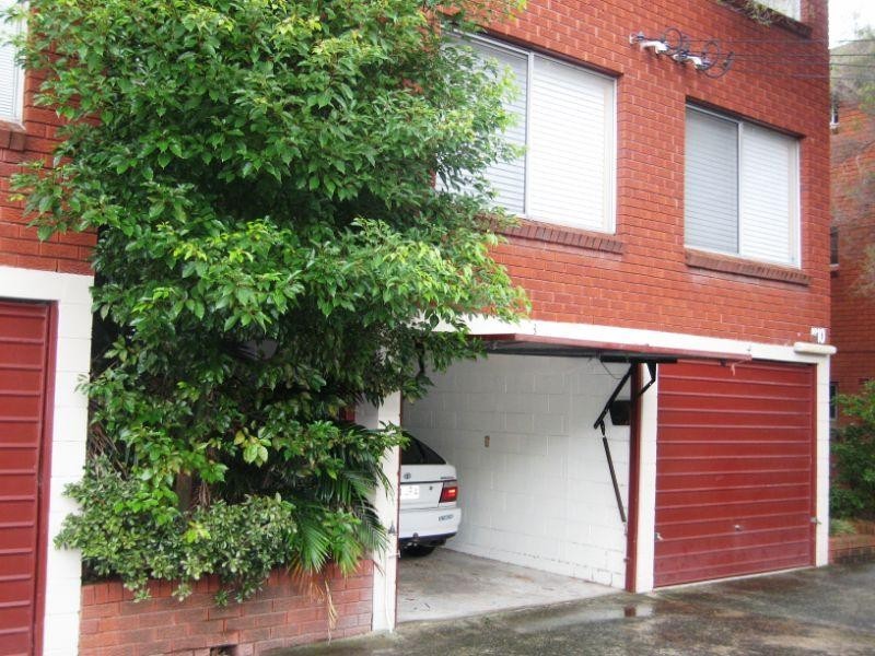 8/10 Bank Street, Meadowbank NSW 2114