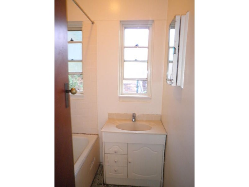 40 Anzac Avenue, West Ryde NSW 2114