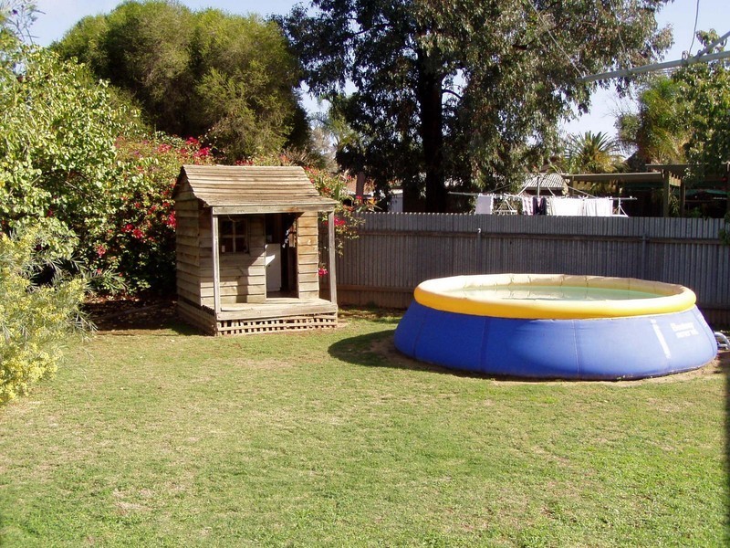 17 Almond Drive, Salisbury SA 5108