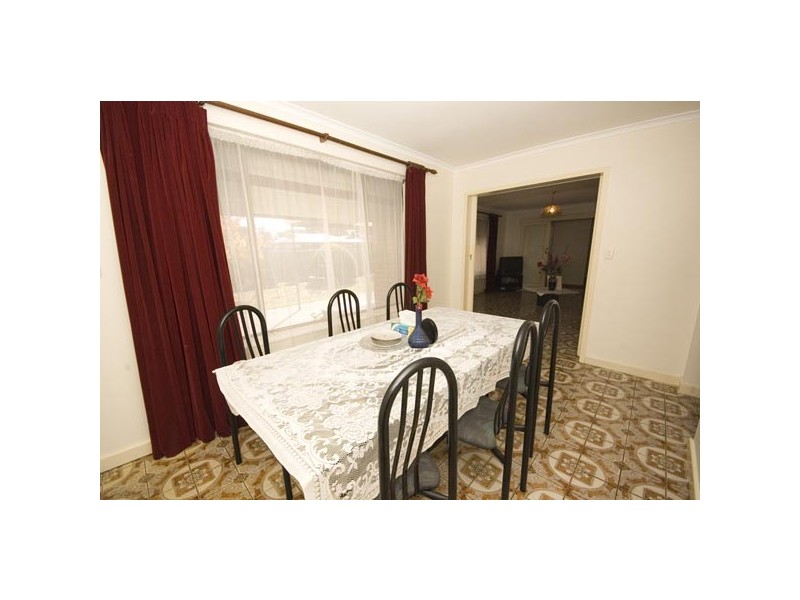 18 Wicklow Street, Salisbury Downs SA 5108