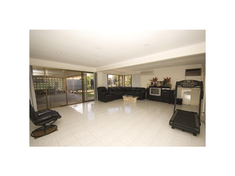 18 Wicklow Street, Salisbury Downs SA 5108