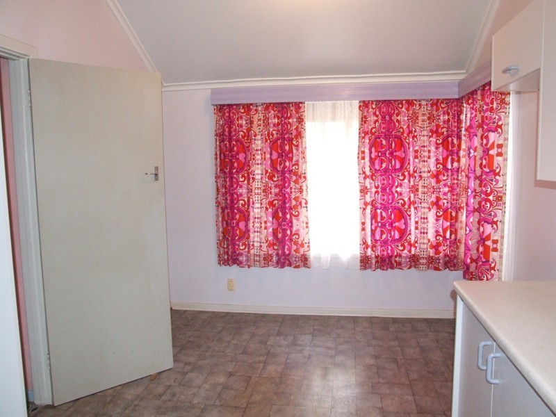 9 Jarvis Road, Elizabeth Vale SA 5112