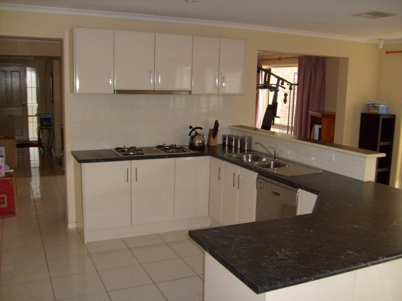 1 Kingborn Road, Parafield Gardens SA 5107