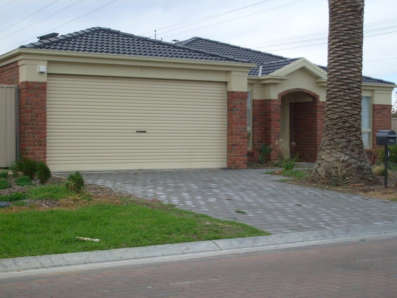 1 Kingborn Road, Parafield Gardens SA 5107