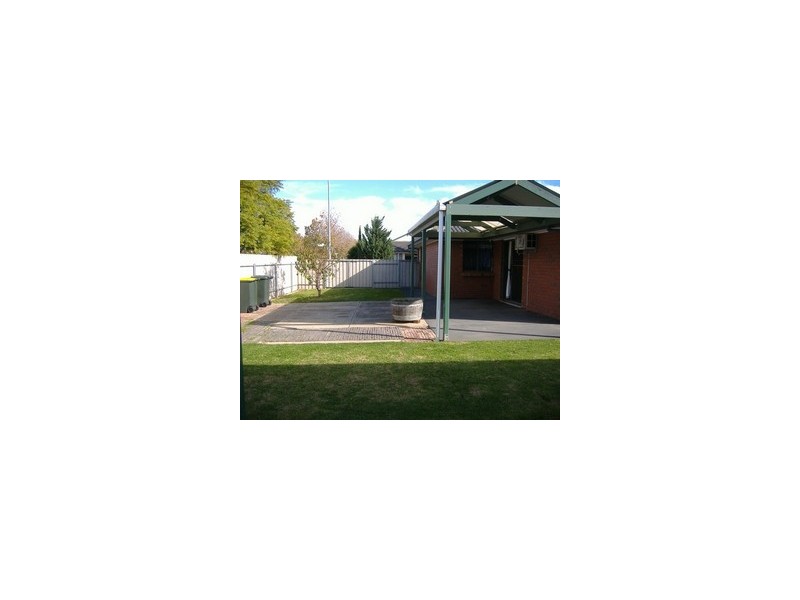 1 Quigley Street, Pooraka SA 5095