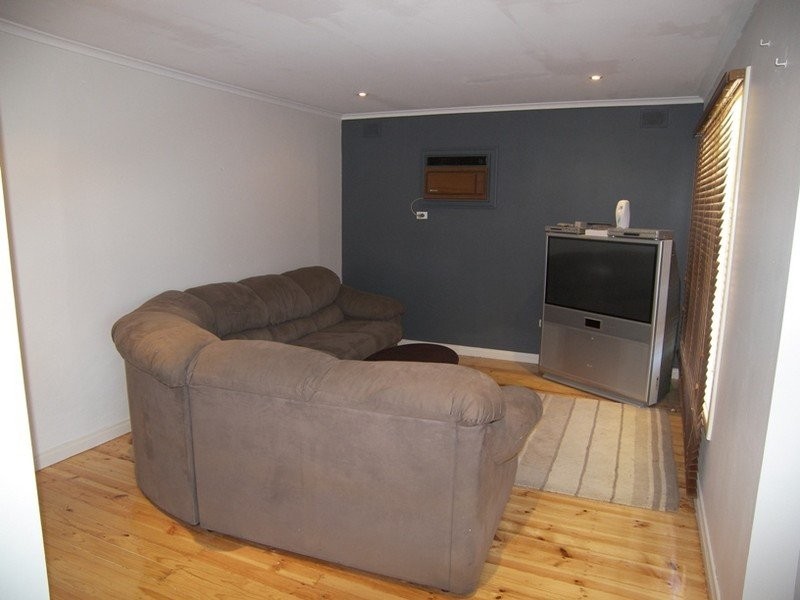 4 Royston Avenue, Ingle Farm SA 5098