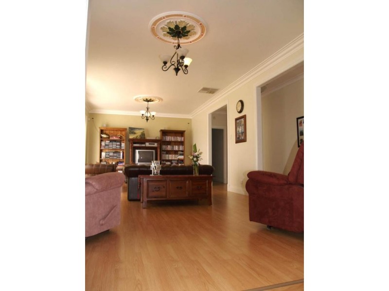 5 Sevastine Court, Lewiston SA 5501