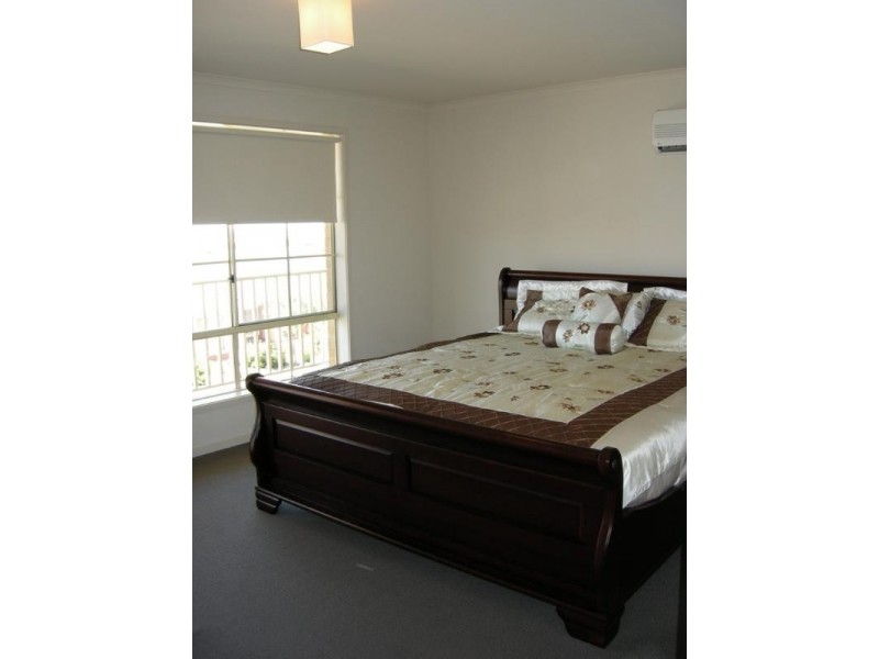 26 Hughes Court, Walkley Heights SA 5098