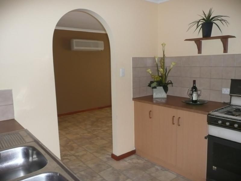 18 Raner Avenue, Parafield Gardens SA 5107