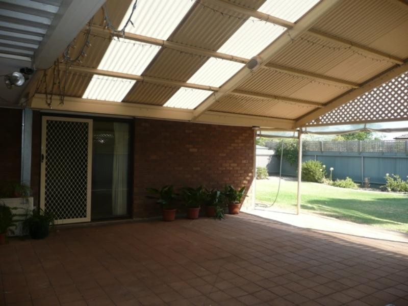 18 Raner Avenue, Parafield Gardens SA 5107