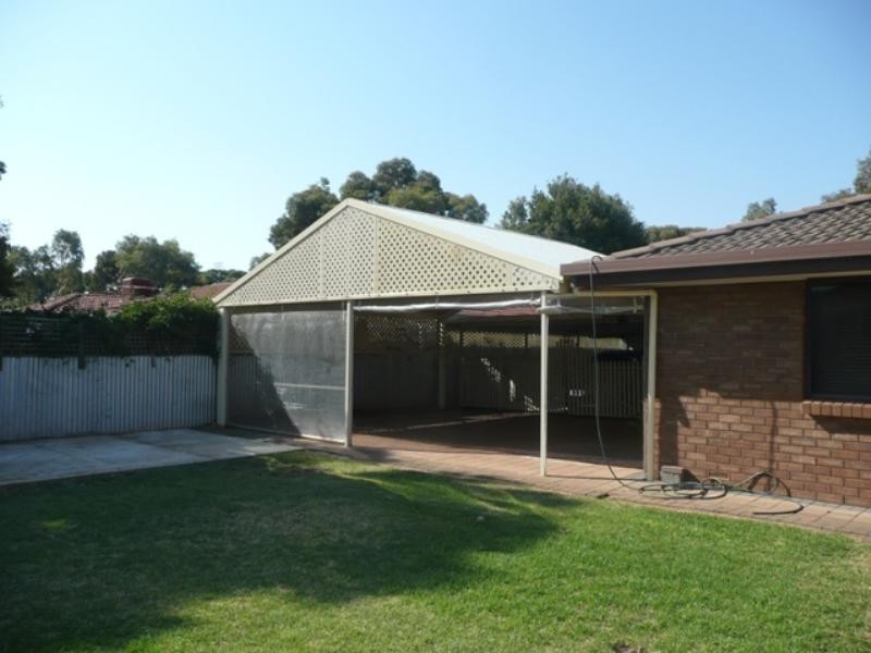 18 Raner Avenue, Parafield Gardens SA 5107