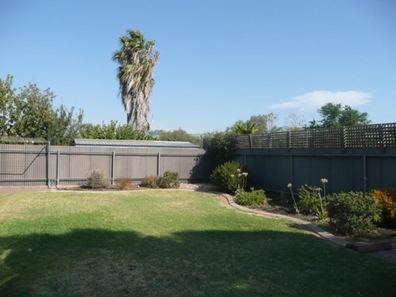 18 Raner Avenue, Parafield Gardens SA 5107