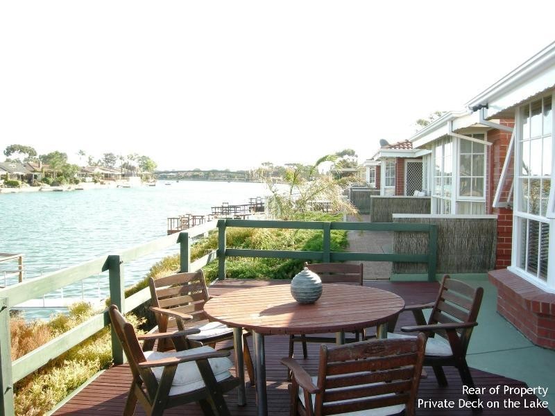 4/8 Hansen Court, West Lakes Shore SA 5020