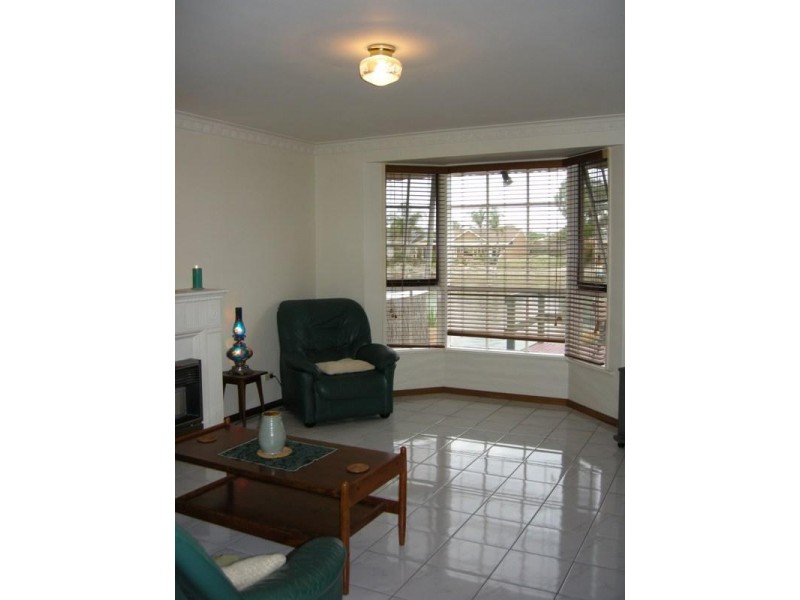 4/8 Hansen Court, West Lakes Shore SA 5020