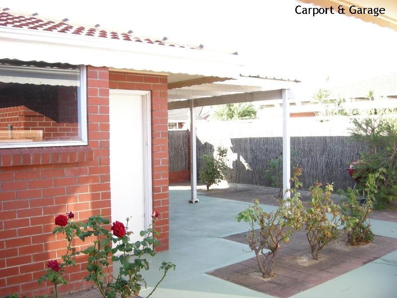 4/8 Hansen Court, West Lakes Shore SA 5020