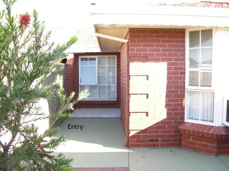 4/8 Hansen Court, West Lakes Shore SA 5020