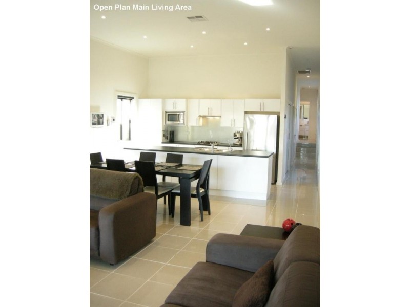 25C Clearview Crescent, Clearview SA 5085
