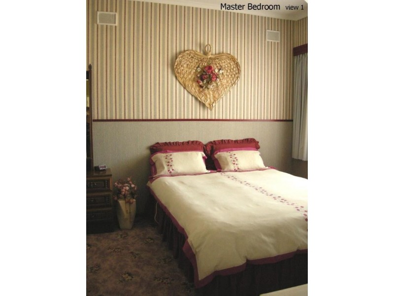 35 Collingbourne Drive, Elizabeth Vale SA 5112