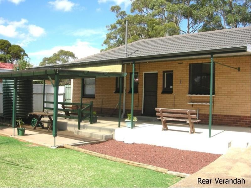 35 Collingbourne Drive, Elizabeth Vale SA 5112