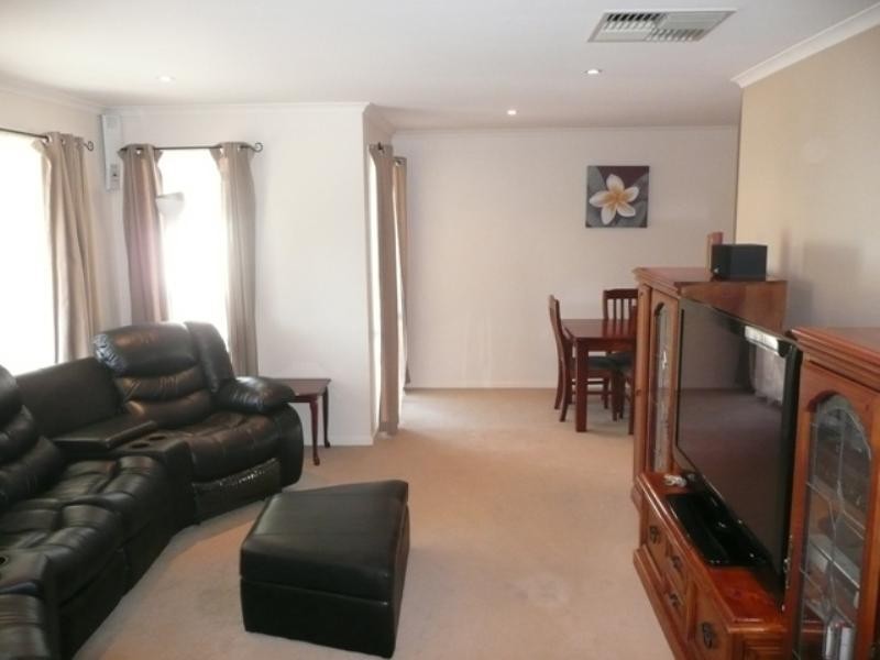 53 New Hampshire Drive, Parafield Gardens SA 5107