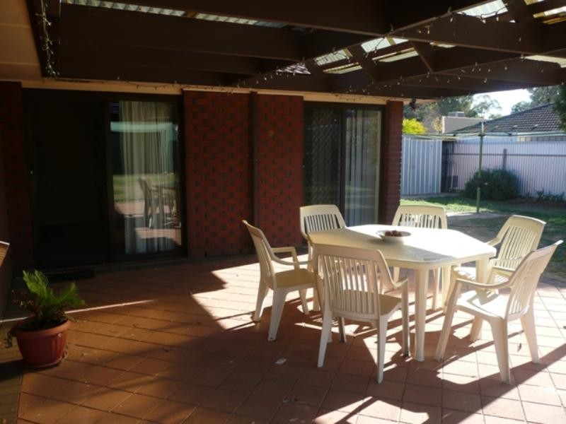 6 Olive Court, Parafield Gardens SA 5107