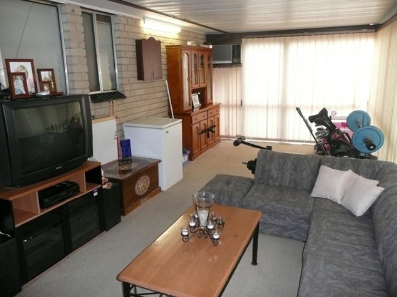 11 Francis Crescent, Salisbury Heights SA 5109