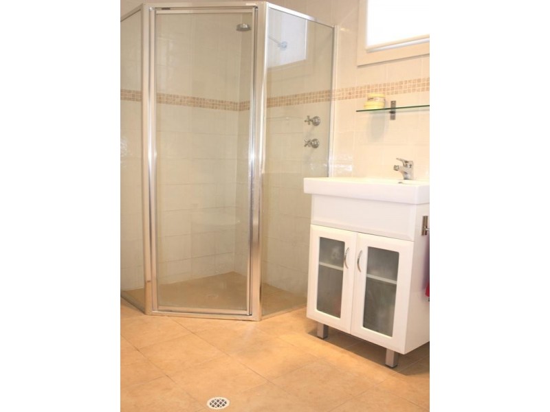 30 Selkirk Avenue, Clearview SA 5085