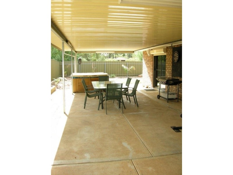 19 Pine View Drive, Paralowie SA 5108