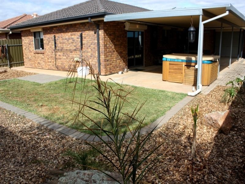 19 Pine View Drive, Paralowie SA 5108