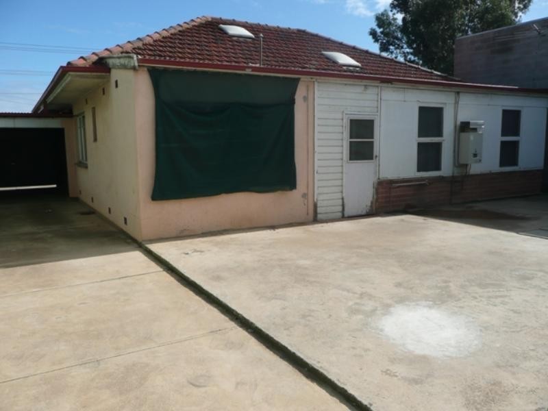 302 Hanson Road, Wingfield SA 5013