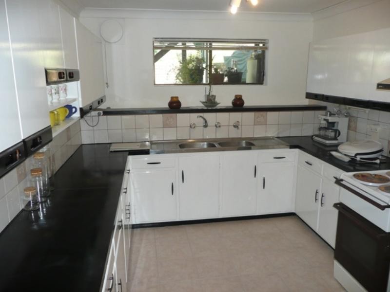 34 Coomurra Drive, Salisbury Heights SA 5109